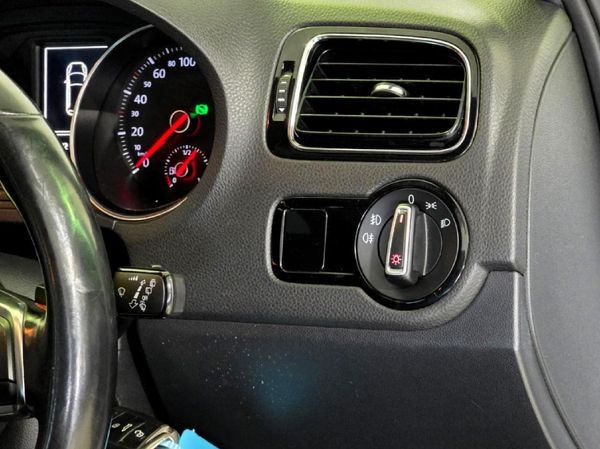 2015-Volkswagen-Polo-GTI-18-TSI-Auto image:25