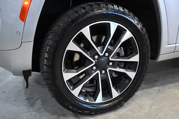 2022-Jeep-Grand-Cherokee-OVERLAND-L-36-V6-LUXURY-TECH-PACK-AUTO-7-ST-4X4 image:25