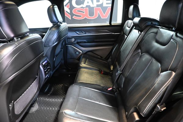 2022-Jeep-Grand-Cherokee-OVERLAND-L-36-V6-LUXURY-TECH-PACK-AUTO-7-ST-4X4 image:7