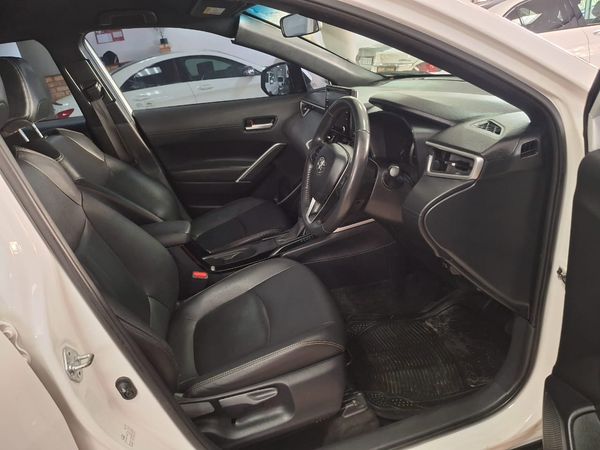 2025-Toyota-Corolla-Cross-18-XS-Hybrid image:9