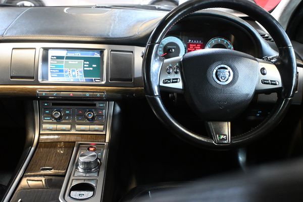 2010-Jaguar-XF-XFR-50-Supercharged-Sport-6-Speed-Shiftable-Auto image:6
