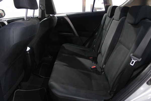 2017-Toyota-RAV4-20-GX-Auto image:7