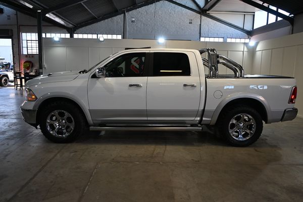 2013-Dodge-Ram-1500-DCab-57-V8-Hemi-Luxury-Laramie-8-SP-AT-4x4 image:29