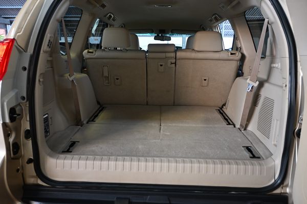 2010-Toyota-Land-Cruiser-Prado-VX-40-V6-Automatic-7-Seater-4x4 image:6