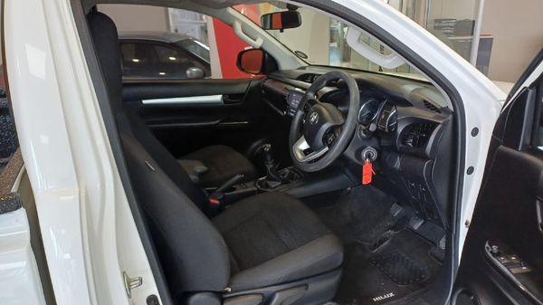 2023-Toyota-Hilux-24-GD-6-Raider-4x4-Single-Cab image:7