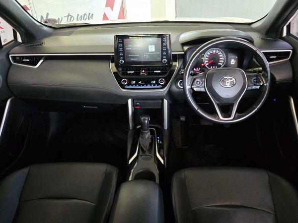 2022-Toyota-Corolla-Cross-18-XS image:11