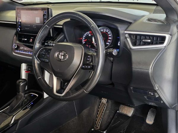 2022-Toyota-Corolla-Cross-18-XS image:17