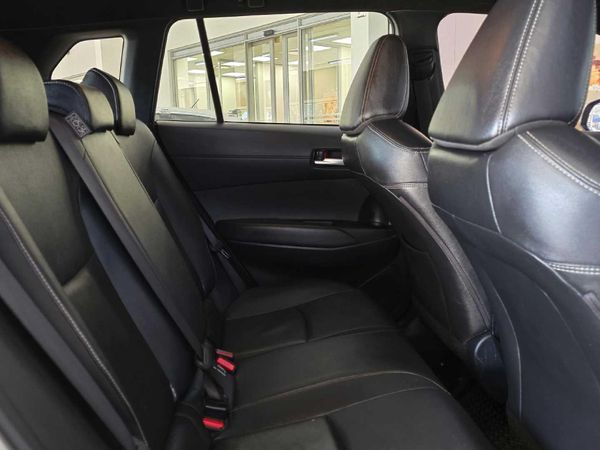 2022-Toyota-Corolla-Cross-18-XS image:3