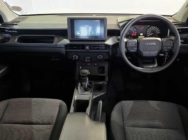 2026-Toyota-Hilux-28-GD-6-RB-SRX-Auto-Double-Cab image:11