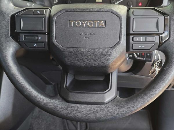 2026-Toyota-Hilux-28-GD-6-RB-SRX-Auto-Double-Cab image:14