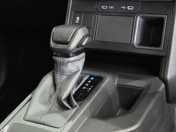 2026-Toyota-Hilux-28-GD-6-RB-SRX-Auto-Double-Cab image:18