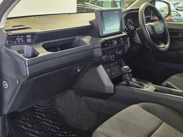 2026-Toyota-Hilux-28-GD-6-RB-SRX-Auto-Double-Cab image:25