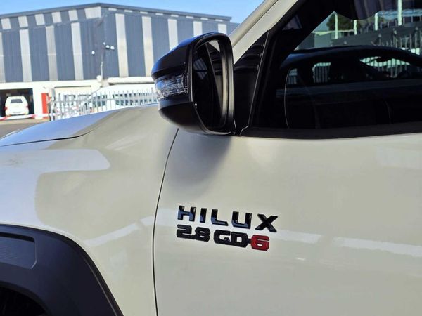 2026-Toyota-Hilux-28-GD-6-RB-SRX-Auto-Double-Cab image:4