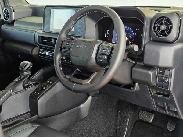 2026-Toyota-Land-Cruiser-FJ-27-VX-Auto image:21