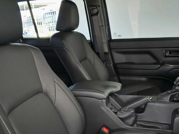 2026-Toyota-Land-Cruiser-FJ-27-VX-Auto image:4
