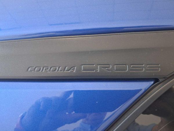 2024-Toyota-Corolla-Cross-18-XS image:11