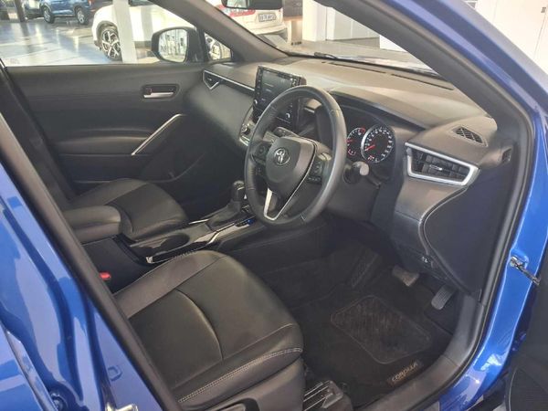 2024-Toyota-Corolla-Cross-18-XS image:7