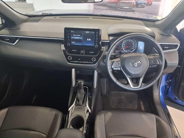 2024-Toyota-Corolla-Cross-18-XS image:8