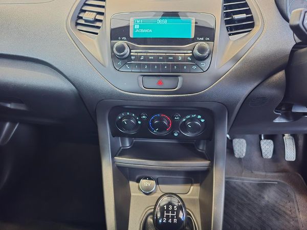 2019-Ford-Figo-15Ti-VCT-Ambiente-5-dr image:14
