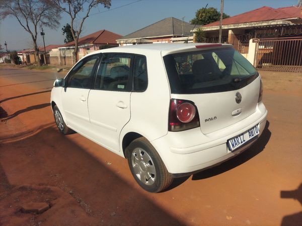 2007-Volkswagen-Polo-14-Trendline image:5