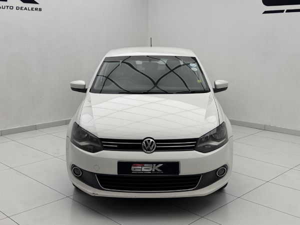 2012-Volkswagen-Polo-16-Comfortline-5-dr image:1