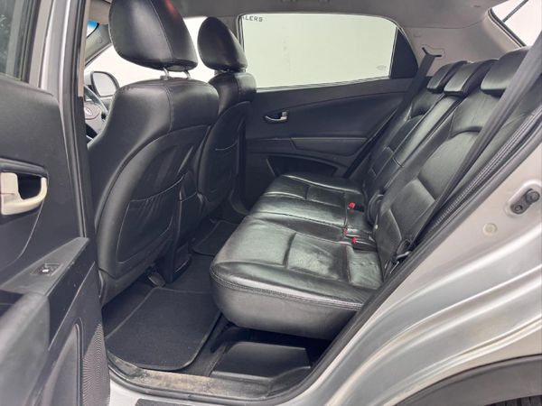 2013-SsangYong-Korando-2-20-CRD image:11