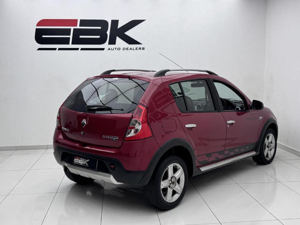 2012-Renault-Sandero-16-Stepway image:5