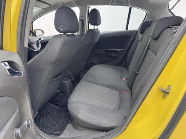 2010-Opel-Corsa-14-Essentia-5-dr image:11