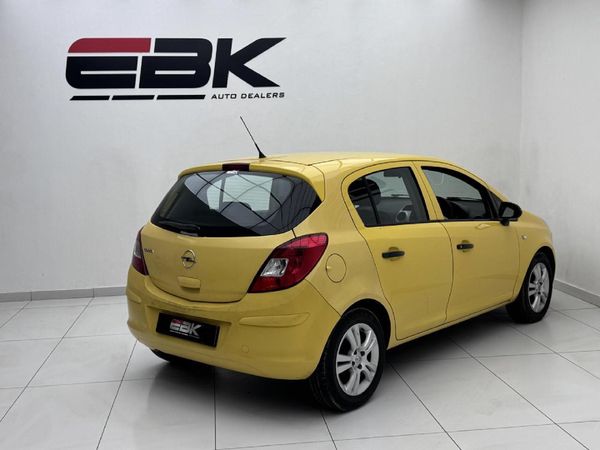 2010-Opel-Corsa-14-Essentia-5-dr image:5