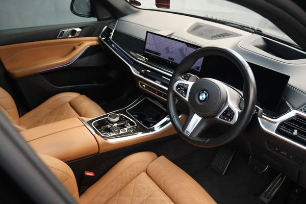 2025-BMW-X5-xDrive30d-M-Sport image:9