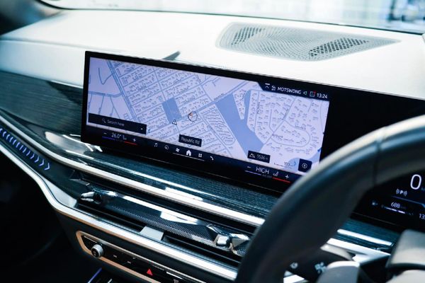 2025-BMW-X5-xDrive30d-M-Sport image:12