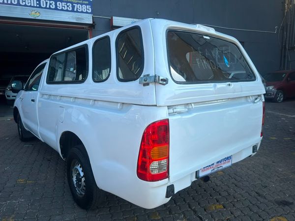 2013-Toyota-Hilux-25-D-4D-Single-Cab image:8