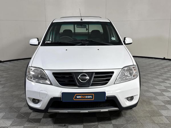 2022-Nissan-NP200-16-SE image:9