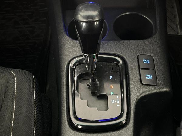 2019-Toyota-Hilux-28-GD-6-Raider-4x4-Auto-Double-Cab image:9