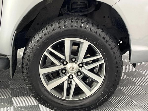 2019-Toyota-Hilux-28-GD-6-Raider-4x4-Auto-Double-Cab image:5