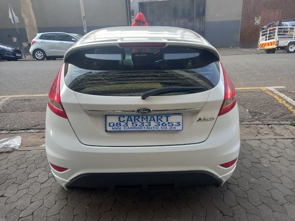 2012-Ford-Fiesta-16i-Titanium-3-dr image:4
