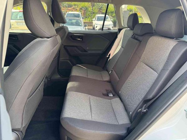 2026-Toyota-RAV4-25-GX-Hybrid-CVT-Auto-E-Four image:17