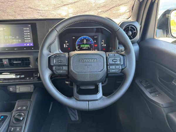 2026-Toyota-Land-Cruiser-FJ-27-VX-Auto image:14