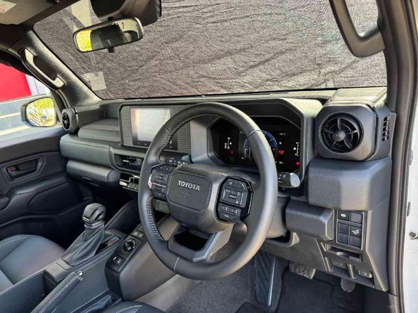 2026-Toyota-Land-Cruiser-FJ-27-VX-Auto image:21