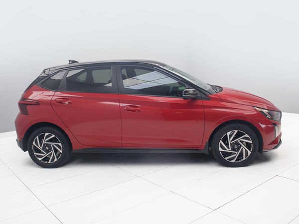 2025-Hyundai-i20-14-Executive-Auto image:1
