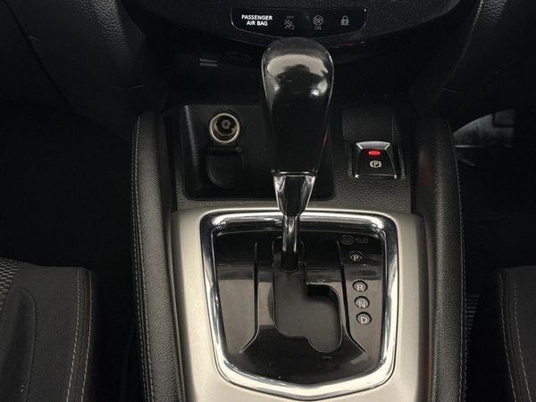 2016-Nissan-Qashqai-12T-Acenta-Auto image:10
