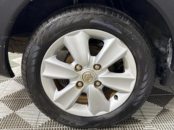 2009-Nissan-Livina-16-Visia-X-Gear image:5