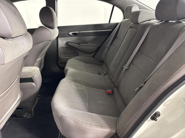2006-Honda-Civic-18-EXi-Sedan-Auto image:3