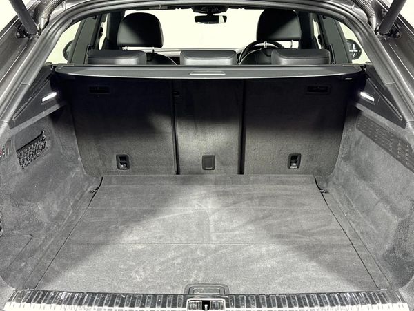 2019-Audi-Q8-55-TFSI-quattro-Auto image:13