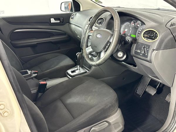 2009-Ford-Focus-20-Trend-Auto image:9