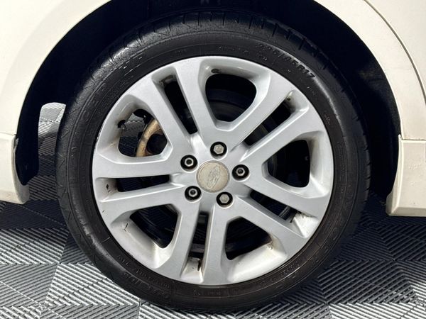 2009-Ford-Focus-20-Trend-Auto image:7