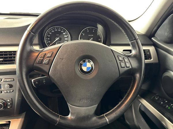 2011-BMW-3-Series-320i-Auto image:12