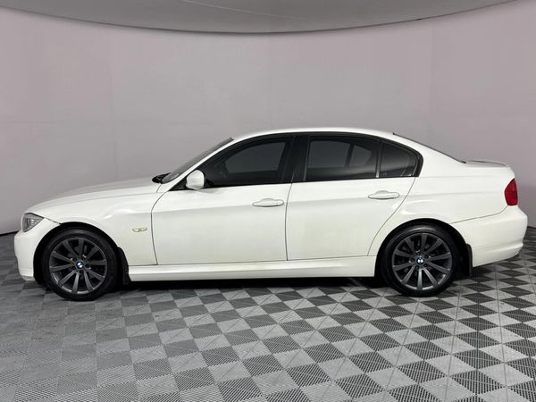 2011-BMW-3-Series-320i-Auto image:19