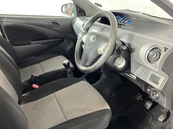 2014-Toyota-Etios-15-XS image:9