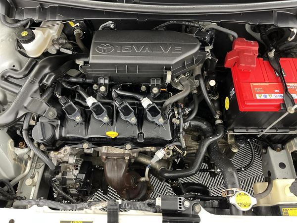 2014-Toyota-Etios-15-XS image:11